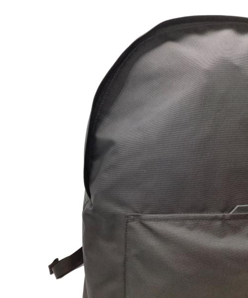 everyone（エブリワン）everyone (エブリワン) MONOLITH BACKPACK STANDARD SOLID EO M ブラックの古着・服飾アイテム