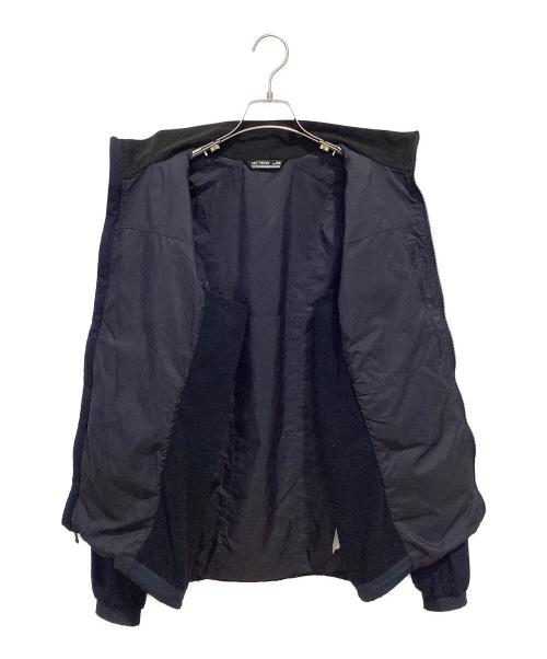 ARC'TERYX（アークテリクス）ARC'TERYX (アークテリクス) ATOM LT JACKET ネイビー サイズ:Mの古着・服飾アイテム