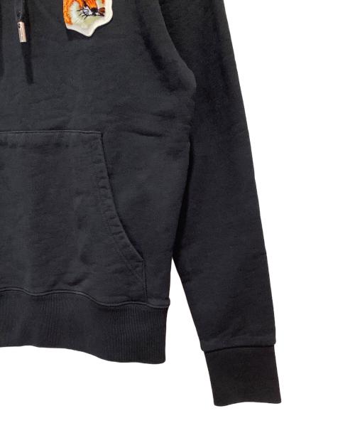 maison kitsune（メゾンキツネ）maison kitsune (メゾンキツネ) プルオーバーパーカー ブラック サイズ:Sの古着・服飾アイテム