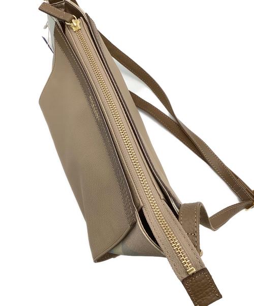 BLUE LABEL CRESTBRIDGE（ブルーレーベルクレストブリッジ）BLUE LABEL CRESTBRIDGE (ブルーレーベルクレストブリッジ) パーシャルクレストブリッジチェックPVCミニショルダー ベージュの古着・服飾アイテム