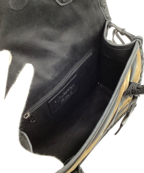 Carving Tribes（カービングトライブス）CARVING TRIBES (カービングトライブス) スターキルティングバッグ ゴールドの古着・服飾アイテム