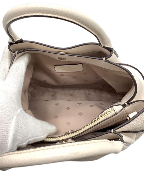 Kate Spade（ケイトスペード）Kate Spade (ケイトスペード) ハンドバッグ ホワイトの古着・服飾アイテム