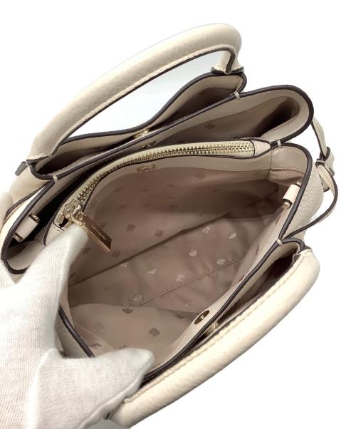 Kate Spade（ケイトスペード）Kate Spade (ケイトスペード) ハンドバッグ ホワイトの古着・服飾アイテム