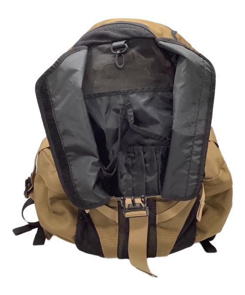 OAKLEY（オークリー）OAKLEY (オークリー) Icon Rc Backpack ベージュ×ブラックの古着・服飾アイテム