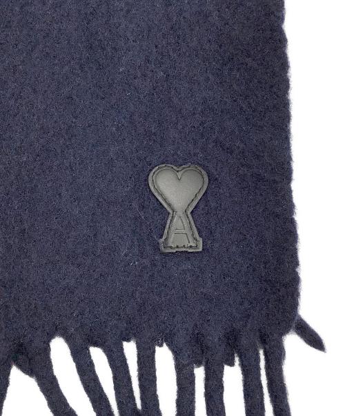 AMI Alexandre Mattiussi（アミアレクサンドルマテュッシ）AMI Alexandre Mattiussi (アミアレクサンドルマテュッシ) LEATHER PATCH SCARF ネイビーの古着・服飾アイテム