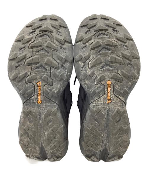 adidas（アディダス）adidas (アディダス) ローカットスニーカー ブラック サイズ:25の古着・服飾アイテム