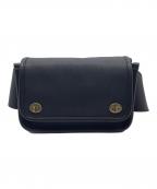 COACHコーチ）の古着「レガシー ターンロック レザー ボディーバッグ」｜ブラック