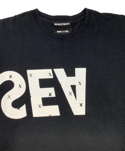 GOD SELECTION XXX（ゴッド セレクション トリプルエックス）GOD SELECTION XXX (ゴッド セレクション トリプルエックス) WIND AND SEA (ウィンダンシー) モノグラム Tシャツ ブラック サイズ:Lの古着・服飾アイテム