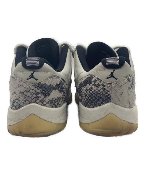 NIKE（ナイキ）NIKE (ナイキ) AIR JORDAN 11 RETRO LOW LE SNAKESKIN グレー サイズ:27.5の古着・服飾アイテム