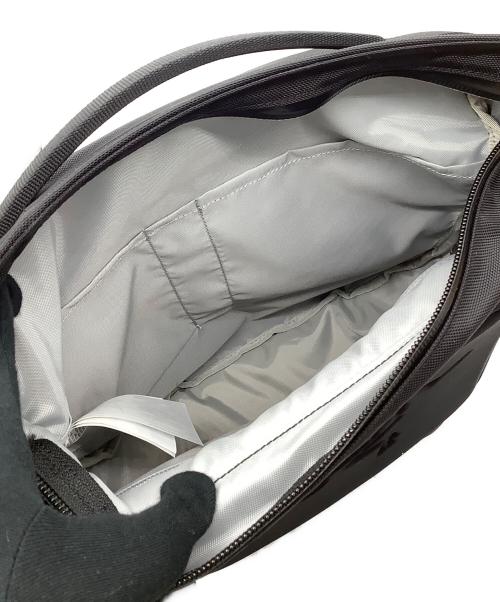 ARC'TERYX（アークテリクス）ARC'TERYX (アークテリクス) ショルダーバッグ ブラックの古着・服飾アイテム
