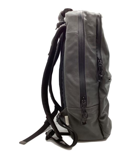 BROSKI and SUPPLY（ブロスキーアンドサプライ）BROSKI AND SUPPLY (ブロスキーアンドサプライ) 防水レザー バックパック グレーの古着・服飾アイテム