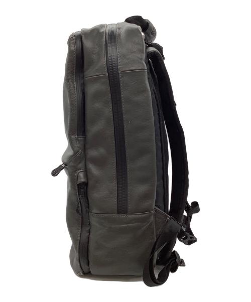 BROSKI and SUPPLY（ブロスキーアンドサプライ）BROSKI AND SUPPLY (ブロスキーアンドサプライ) 防水レザー バックパック グレーの古着・服飾アイテム