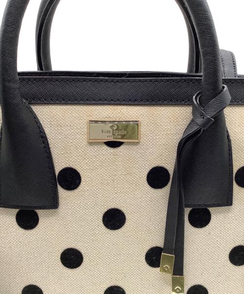 Kate Spade（ケイトスペード）Kate Spade (ケイトスペード) 2WAYバッグ ホワイト×ブラックの古着・服飾アイテム