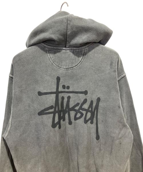stussy（ステューシー）stussy (ステューシー) BASIC STÜSSY ZIP HOODIE PIGMENT DYED グレー サイズ:Mの古着・服飾アイテム