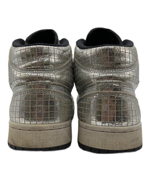 NIKE（ナイキ）NIKE (ナイキ) WMNS AIR JORDAN 1 MID SE Disco Ball シルバー サイズ:25の古着・服飾アイテム