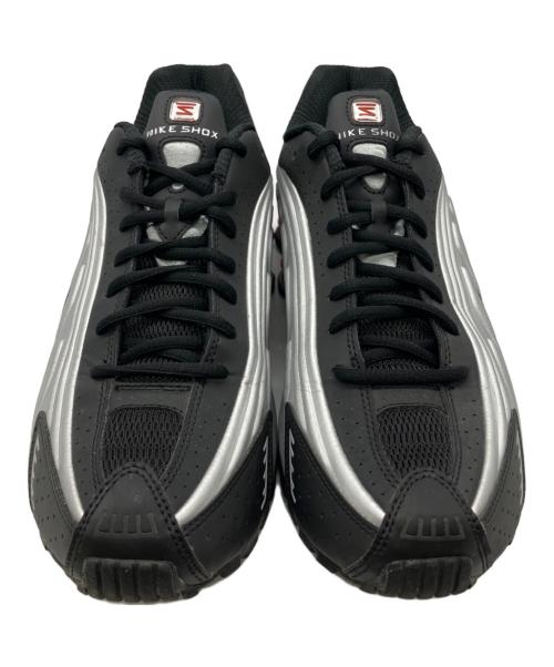NIKE（ナイキ）NIKE (ナイキ) SHOX R4 グレー×レッド サイズ:27.5の古着・服飾アイテム
