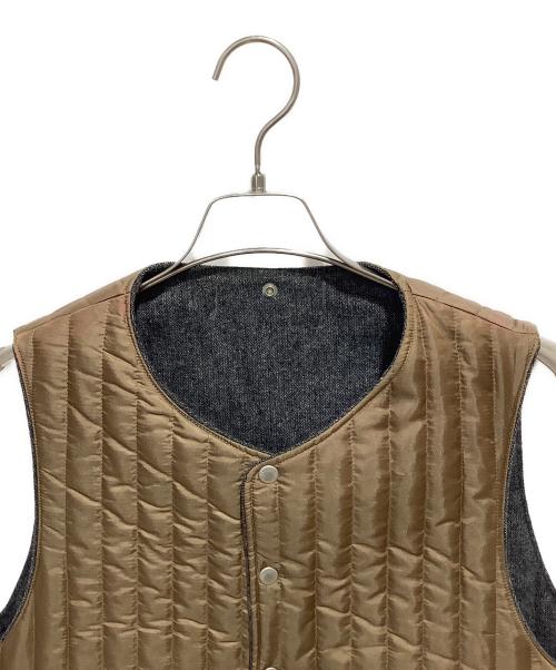 anachronorm（アナクロノーム）anachronorm (アナクロノーム) Herringbone Mid-Layer Quilt Warm Vest グレー サイズ:01の古着・服飾アイテム