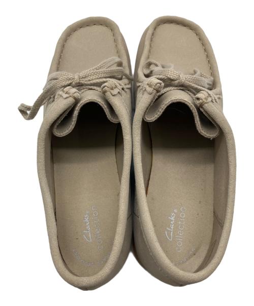 CLARKS（クラークス）CLARKS (クラークス) ワラビーシューズ ベージュ サイズ:23.5の古着・服飾アイテム