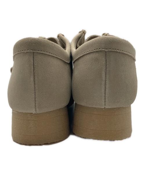 CLARKS（クラークス）CLARKS (クラークス) ワラビーシューズ ベージュ サイズ:23.5の古着・服飾アイテム