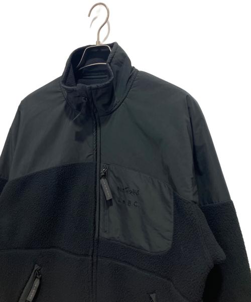 WHITE MOUNTAINEERING（ホワイトマウンテ二アニング）WHITE MOUNTAINEERING (ホワイトマウンテ二アニング) W.M.B.C. × WILD THINGS FLEECE JACKET ブラック サイズ:Lの古着・服飾アイテム