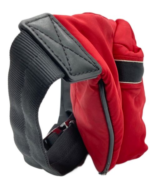 EMPORIO ARMANI（エンポリオアルマーニ）EMPORIO ARMANI (エンポリオアルマーニ) ウエストバッグ レッド×ブラックの古着・服飾アイテム