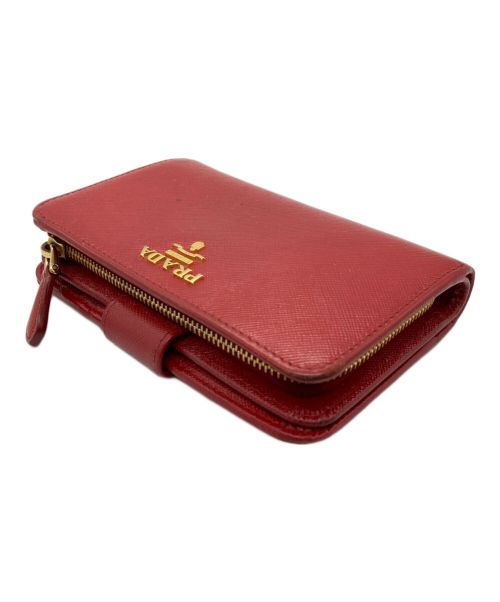 PRADA（プラダ）PRADA (プラダ) 2つ折り財布 レッド×ゴールドの古着・服飾アイテム