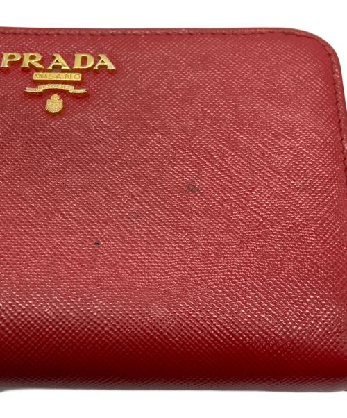 PRADA（プラダ）PRADA (プラダ) 2つ折り財布 レッド×ゴールドの古着・服飾アイテム