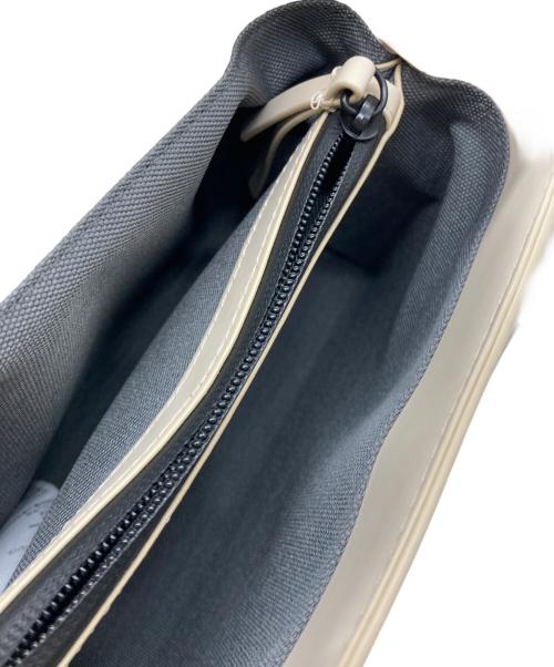 GASTON LUGA（ガストンルーガ）GASTON LUGA (ガストンルーガ) ショルダーバッグ ベージュの古着・服飾アイテム