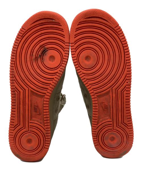 NIKE（ナイキ）NIKE (ナイキ) スニーカー ベージュ×オレンジ サイズ:28.5の古着・服飾アイテム