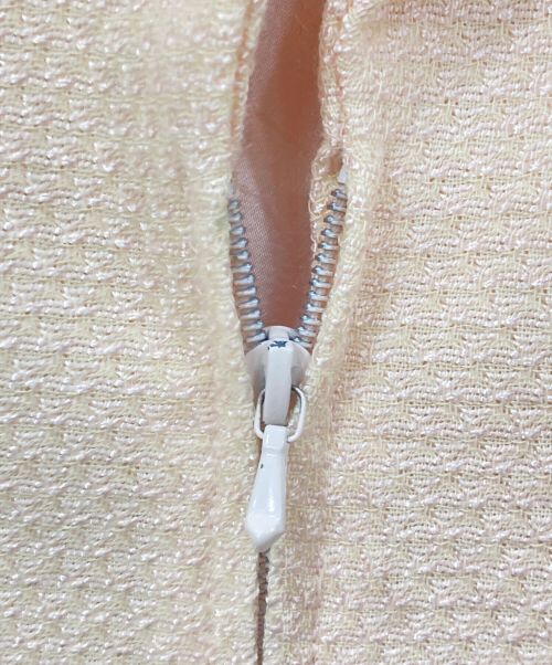 CHANEL（シャネル）CHANEL (シャネル) ジップアップジャケット ベージュ サイズ:36の古着・服飾アイテム