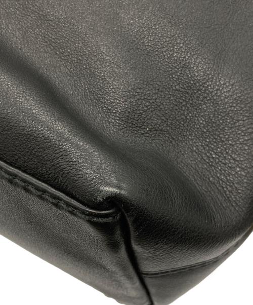MARC JACOBS（マークジェイコブズ）MARC JACOBS (マーク ジェイコブス) レザーショルダーバッグ ブラックの古着・服飾アイテム