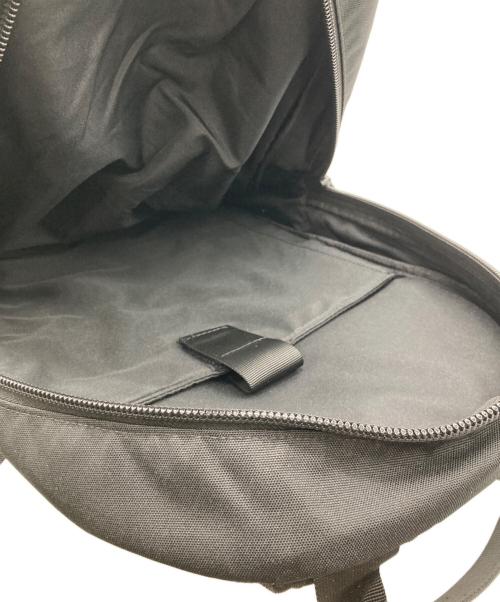 F.C.R.B.（エフシーレアルブリストル）F.C.R.B. (エフシーレアルブリストル) バックパック ブラック×ホワイトの古着・服飾アイテム