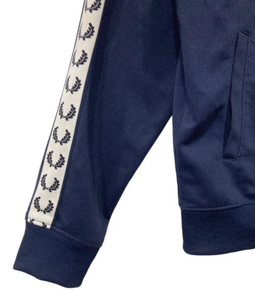 FRED PERRY（フレッドペリー）FRED PERRY (フレッドペリー) トラックジャケット ネイビー サイズ:Mサイズの古着・服飾アイテム