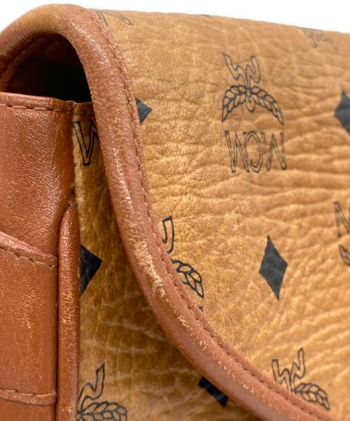MCM（エムシーエム）MCM (エムシーエム) ショルダーバッグ ブラウンの古着・服飾アイテム