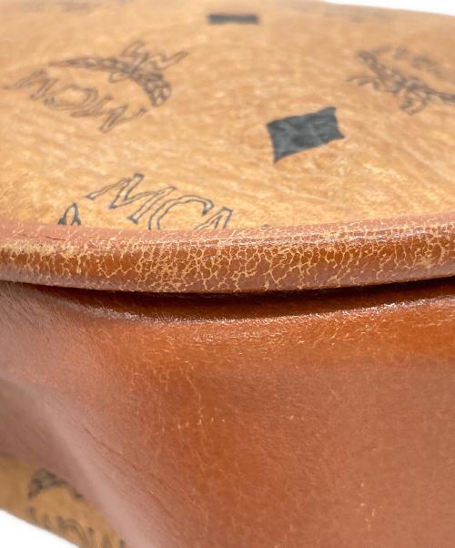 MCM（エムシーエム）MCM (エムシーエム) ショルダーバッグ ブラウンの古着・服飾アイテム