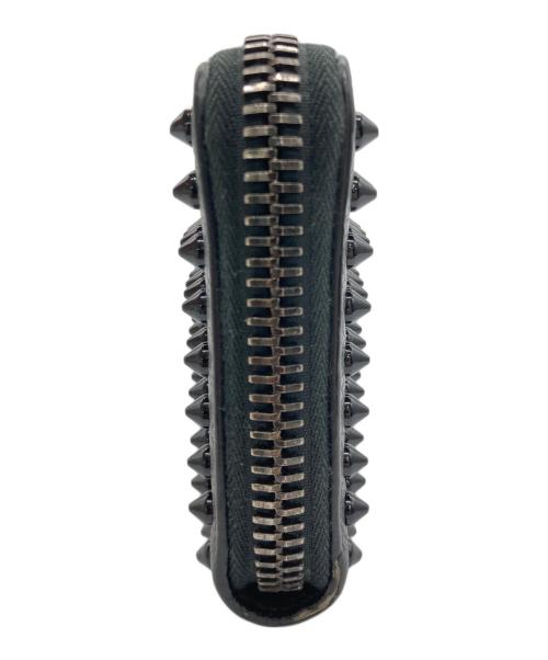 Christian Louboutin（クリスチャン・ルブタン）Christian Louboutin (クリスチャン・ルブタン) スタッズ長財布 ブラック×レッドの古着・服飾アイテム