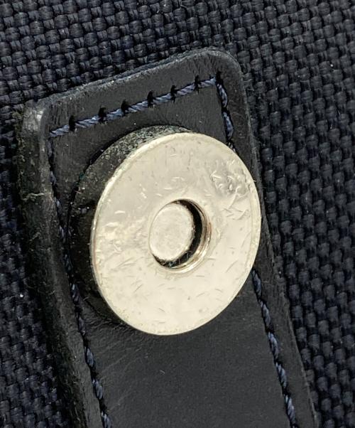 BURBERRY BLACK LABEL（バーバリーブラックレーベル）BURBERRY BLACK LABEL (バーバリーブラックレーベル) ショルダーバッグ ネイビー×ホワイトの古着・服飾アイテム