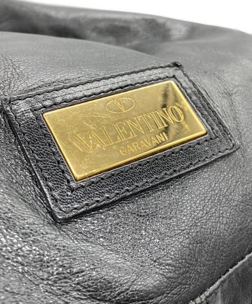 VALENTINO GARAVANI（ヴァレンティノ・ガラヴァーニ）VALENTINO GARAVANI (ヴァレンティノ・ガラヴァーニ) ワンショルダーバッグ ブラックの古着・服飾アイテム