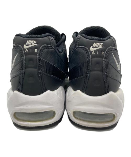 NIKE（ナイキ）NIKE (ナイキ) AIR MAX95 ホワイト×ブラック サイズ:23.5㎝の古着・服飾アイテム
