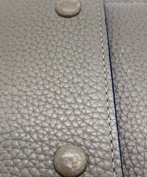 CELINE（セリーヌ）CELINE (セリーヌ) 3つ折り財布 ベージュ×レッドの古着・服飾アイテム