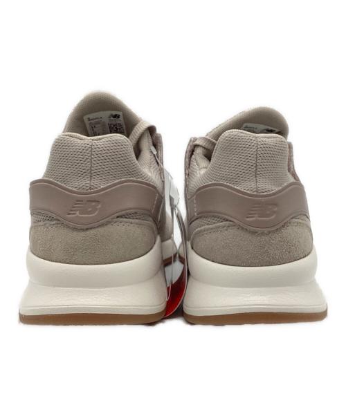 NEW BALANCE（ニューバランス）NEW BALANCE (ニューバランス) スニーカー ベージュ×ピンク サイズ:27.5 未使用品の古着・服飾アイテム
