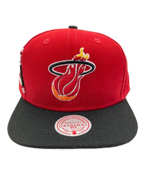 MITCHELL & NESS（ミッチェルアンドネス）MITCHELL & NESS (ミッチェルアンドネス) キャップ レッド×ブラックの古着・服飾アイテム