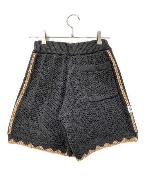 adidas（アディダス）adidas (アディダス) クロシェハーフパンツ グレー サイズ:2XS 未使用品の古着・服飾アイテム