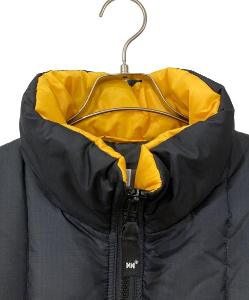 HELLY HANSEN（ヘリーハンセン）HELLY HANSEN (ヘリーハンセン) ダウンジャケット イエロー×ブラック サイズ:Mサイズ 未使用品の古着・服飾アイテム
