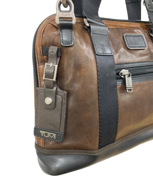TUMI（トゥミ）TUMI (トゥミ) 2WAYバッグ ブラウン×ブラックの古着・服飾アイテム