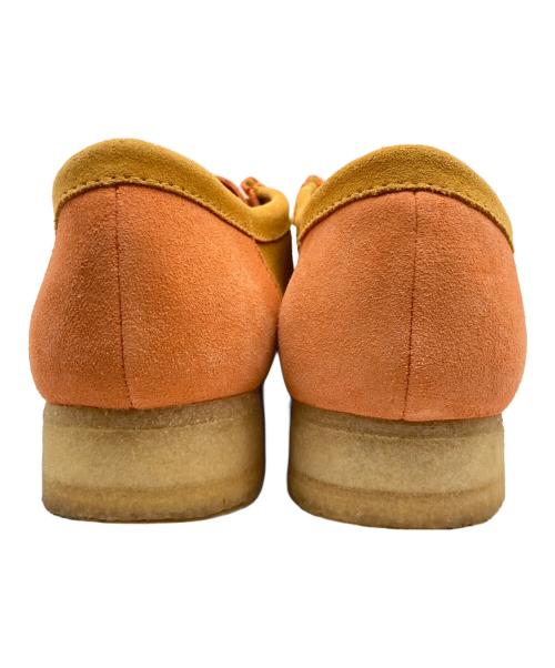CLARKS（クラークス）CLARKS (クラークス) ワラビーシューズ オレンジ×イエロー サイズ:30の古着・服飾アイテム