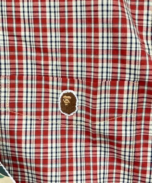 A BATHING APE（アベイシングエイプ）A BATHING APE (ア ベイシング エイプ) 長袖シャツ レッド×ホワイト サイズ:S 未使用品の古着・服飾アイテム