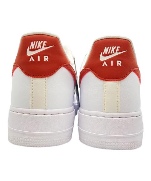NIKE（ナイキ）NIKE (ナイキ) AIR FORCE 1 07 ホワイト×レッド サイズ:29 未使用品の古着・服飾アイテム