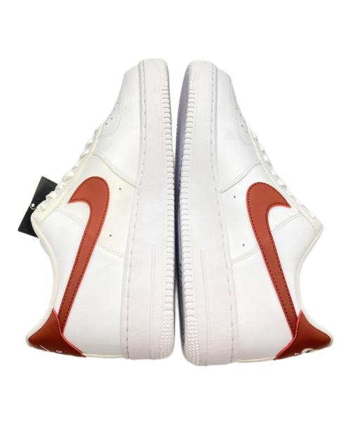 NIKE（ナイキ）NIKE (ナイキ) AIR FORCE 1 07 ホワイト×レッド サイズ:29 未使用品の古着・服飾アイテム