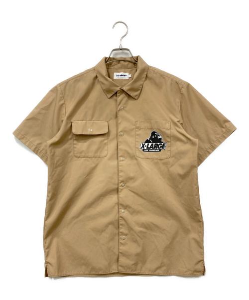 X-LARGE（エクストララージ）X-LARGE (エクストララージ) 半袖シャツ ベージュ サイズ:Lサイズの古着・服飾アイテム